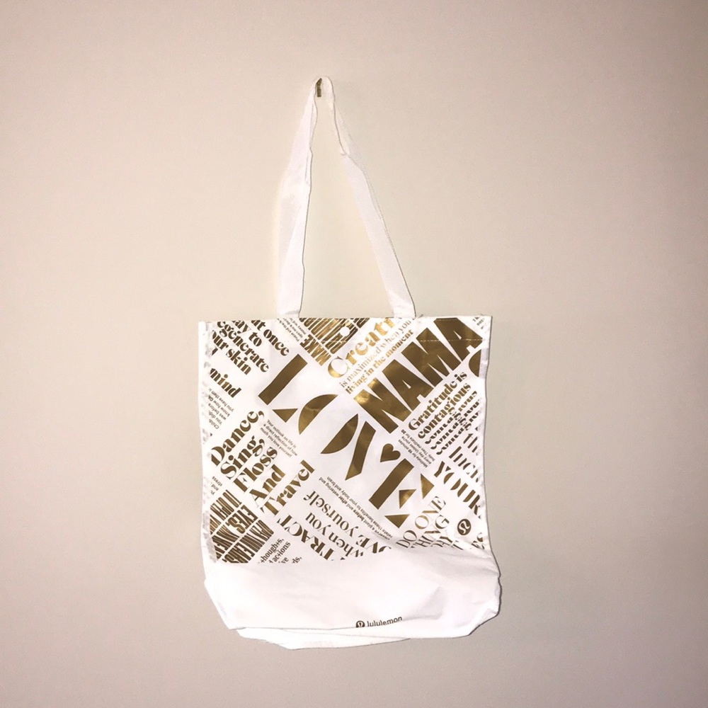 Lululemon reusable bag